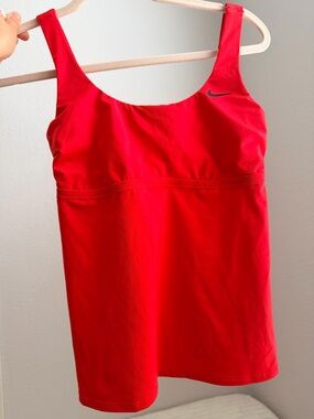 Women's Nike Essential Scoopneck Tankini Top